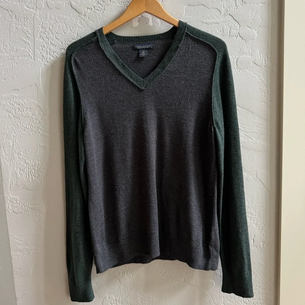 Banana Republic Mens Grey & Green Merino Wool V-Neck‎ Knitted Sweater Size M
